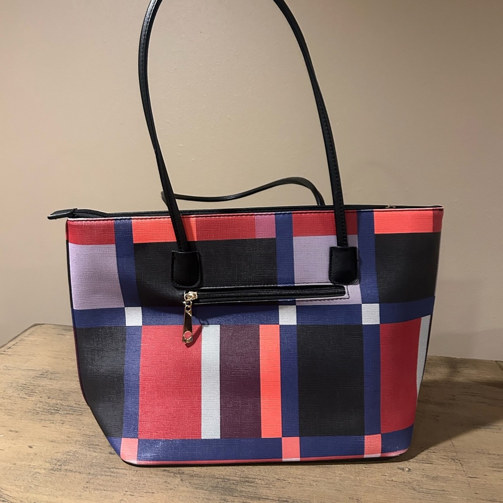 MKF Handbag - Picture 2 of 5